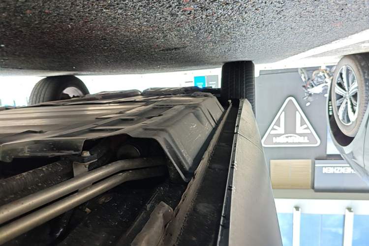 Used BYD Song Pro New Energy 2019 DM 1.5T Four-Wheel Drive Performance Edition Deluxe Model Left Side Sill