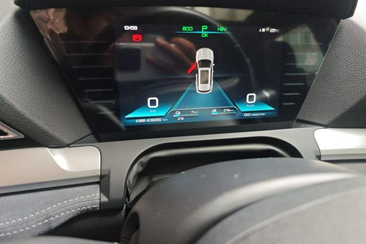 Used BYD Song Pro New Energy 2019 DM 1.5T Four-Wheel Drive Performance Edition Deluxe Model Odometer Close Up
