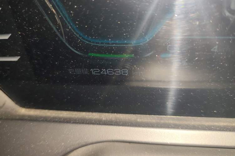 Used BYD Song Pro New Energy 2019 DM 1.5T Four-Wheel Drive Performance Edition Deluxe Model Odometer Close Up