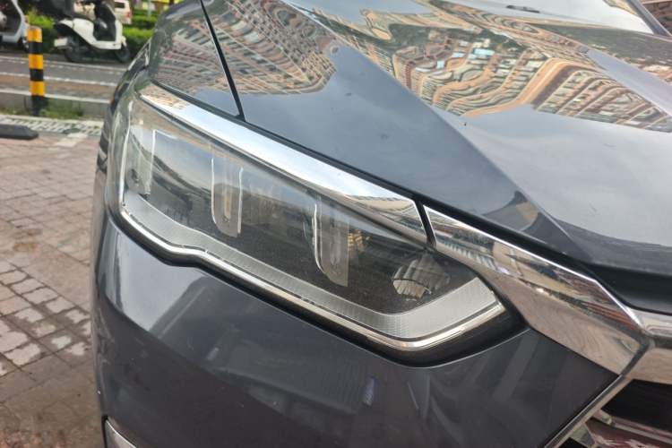 Used BYD Song Pro New Energy 2019 DM 1.5T Four-Wheel Drive Performance Edition Deluxe Model Right Front Headlight