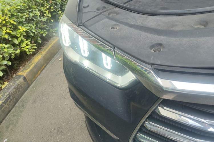 Used BYD Song Pro New Energy 2019 DM 1.5T Four-Wheel Drive Performance Edition Flagship Model Right Front Headlight