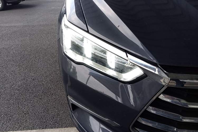 Used BYD Song Pro New Energy 2019 DM 1.5T Four-Wheel Drive Performance Edition Deluxe Model Right Front Headlight