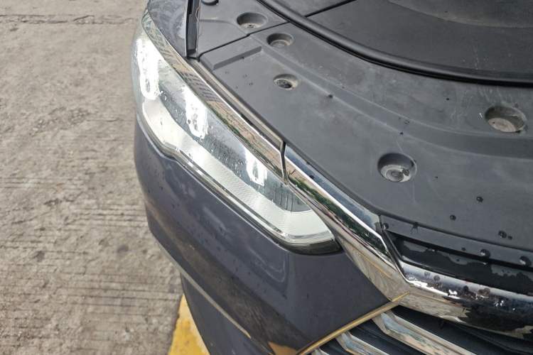 Used BYD Song Pro New Energy 2019 DM 1.5T Four-Wheel Drive Performance Edition Deluxe Model Right Front Headlight