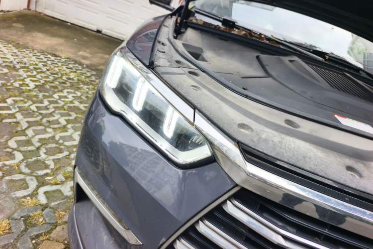Used BYD Song Pro New Energy 2019 DM 1.5T Four-Wheel Drive Performance Edition Flagship Model Right Front Headlight