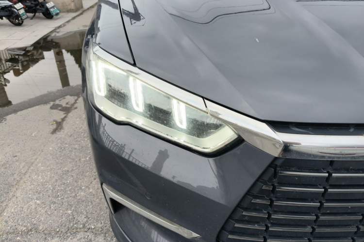Used BYD Song Pro New Energy 2019 EV High-Power Long-Range Flagship Model Right Front Headlight
