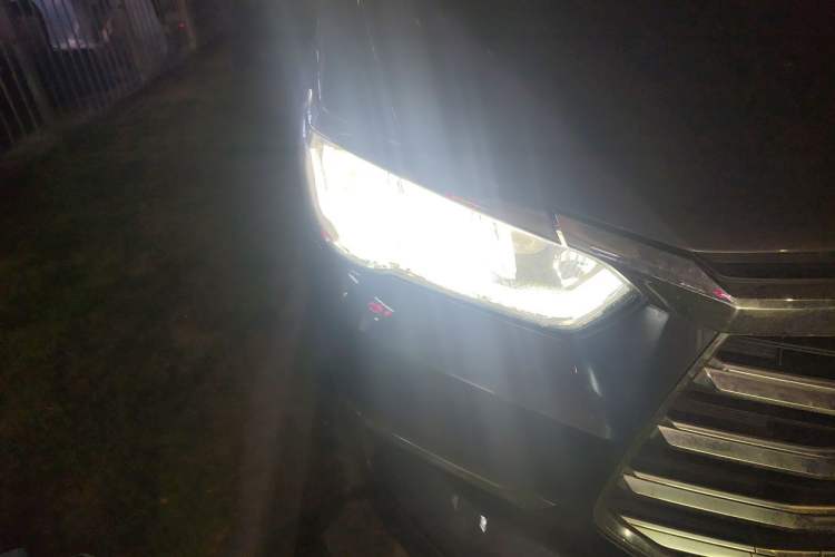 Used BYD Song Pro New Energy 2019 DM 1.5T Four-Wheel Drive Performance Edition Deluxe Model Right Front Headlight