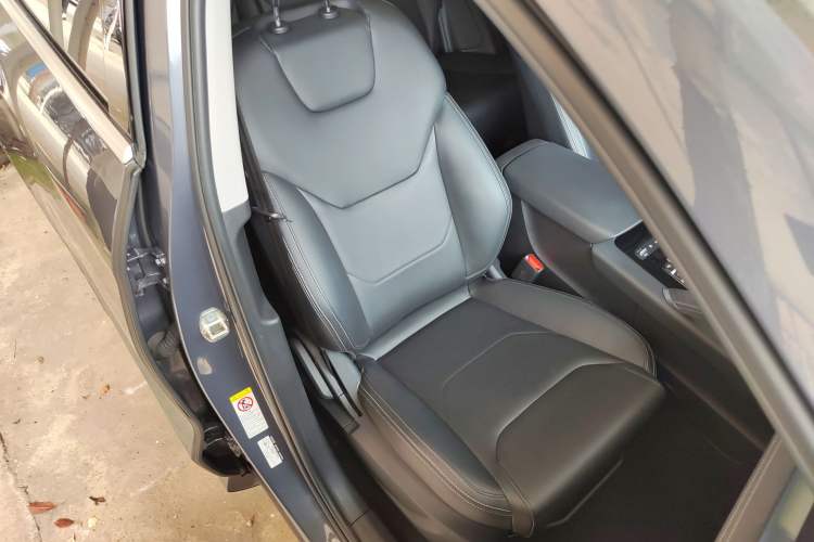 Used BYD Song Pro New Energy 2019 DM 1.5T Four-Wheel Drive Performance Edition Deluxe Model Right Front Seat