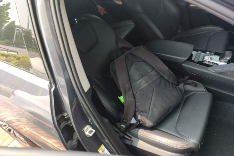 Used BYD Song Pro New Energy 2019 DM 1.5T Four-Wheel Drive Performance Edition Deluxe Model Right Front Seat