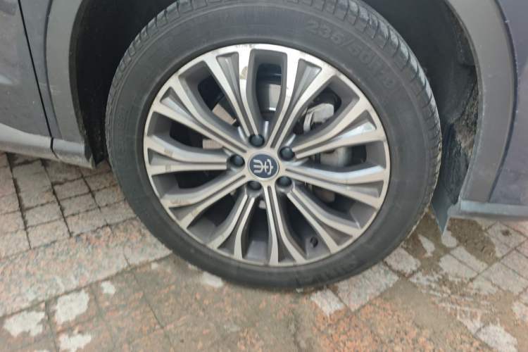 Used BYD Song Pro New Energy 2019 DM 1.5T Four-Wheel Drive Performance Edition Deluxe Model Right Front Wheel Hub