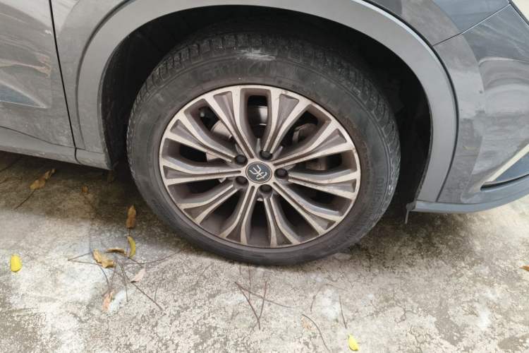 Used BYD Song Pro New Energy 2019 DM 1.5T Four-Wheel Drive Performance Edition Flagship Model Right Front Wheel Hub