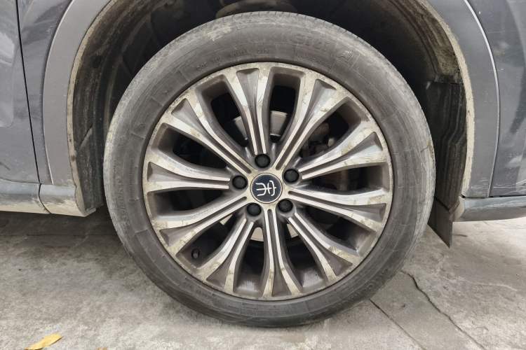 Used BYD Song Pro New Energy 2019 DM 1.5T Four-Wheel Drive Performance Edition Deluxe Model Right Front Wheel Hub