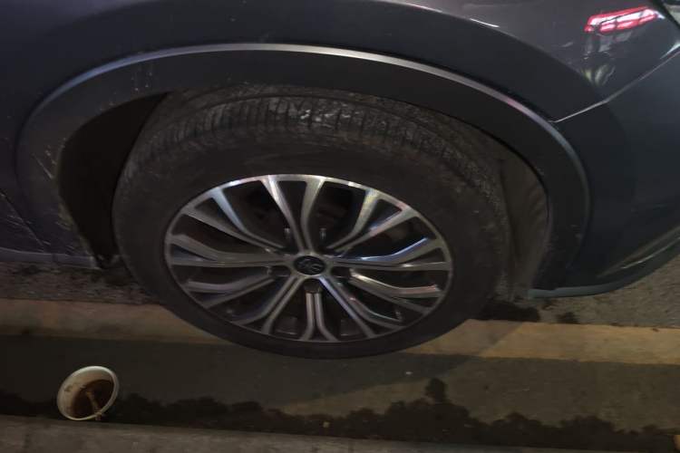 Used BYD Song Pro New Energy 2019 DM 1.5T Four-Wheel Drive Performance Edition Deluxe Model Right Front Wheel Hub