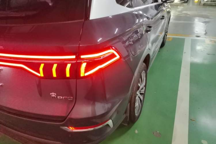 Used BYD Song Pro New Energy 2019 EV High-Power Long-Range Flagship Model Right Rear Taillight