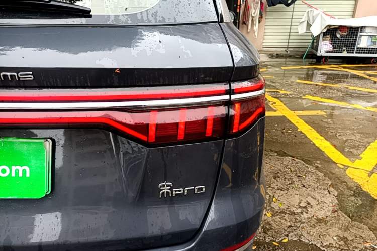 Used BYD Song Pro New Energy 2019 DM 1.5T Four-Wheel Drive Performance Edition Flagship Model Right Rear Taillight