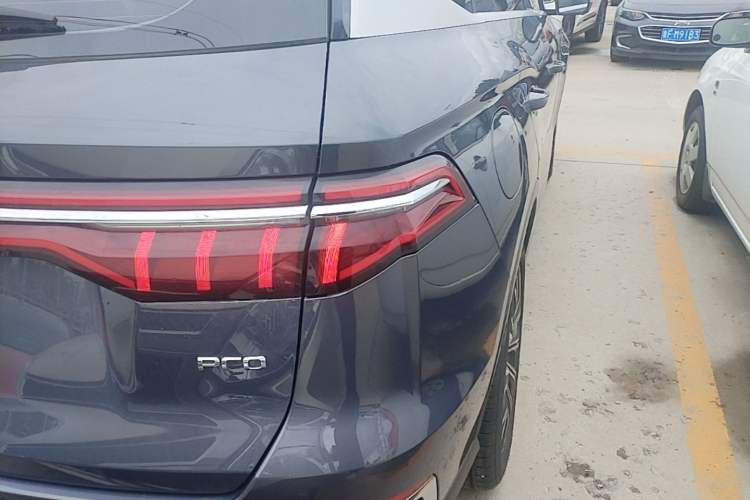 Used BYD Song Pro New Energy 2019 DM 1.5T Four-Wheel Drive Performance Edition Flagship Model Right Rear Taillight