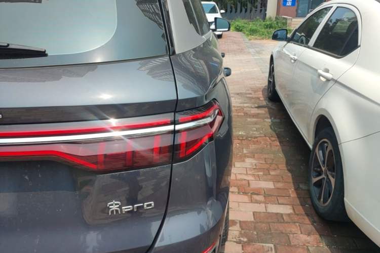 Used BYD Song Pro New Energy 2019 DM 1.5T Four-Wheel Drive Performance Edition Deluxe Model Right Rear Taillight