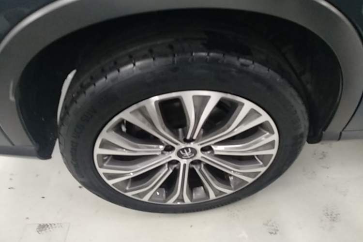Used BYD Song Pro New Energy 2019 EV High-Power Luxury Model Right Rear Wheel Hub