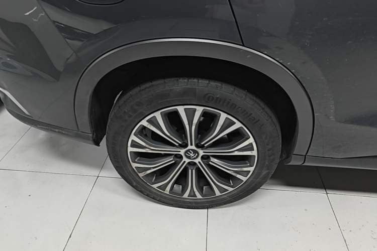 Used BYD Song Pro New Energy 2019 EV High-Power Deluxe Model Right Rear Wheel Hub