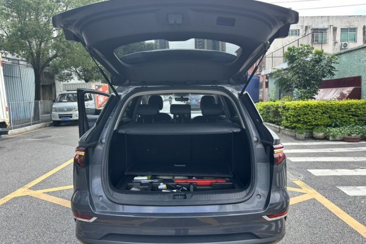 Used BYD Song Pro New Energy 2019 DM 1.5T Four-Wheel Drive Performance Edition Deluxe Model Trunk