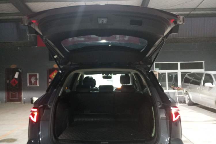 Used BYD Song Pro New Energy 2019 DM 1.5T Four-Wheel Drive Performance Edition Comfort Model Trunk