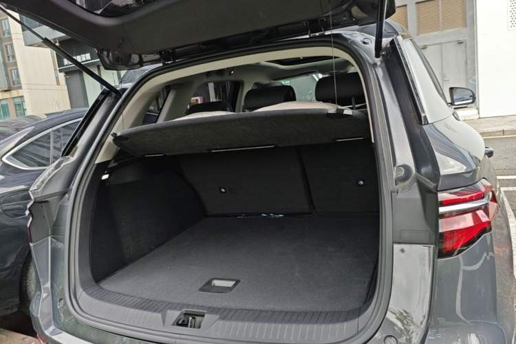 Used BYD Song Pro New Energy 2019 DM 1.5T Four-Wheel Drive Performance Edition Deluxe Model Trunk