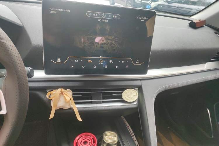 Used BYD Song Pro New Energy 2019 DM 1.5T Four-Wheel Drive Performance Edition Flagship Model Audio And AC Panel