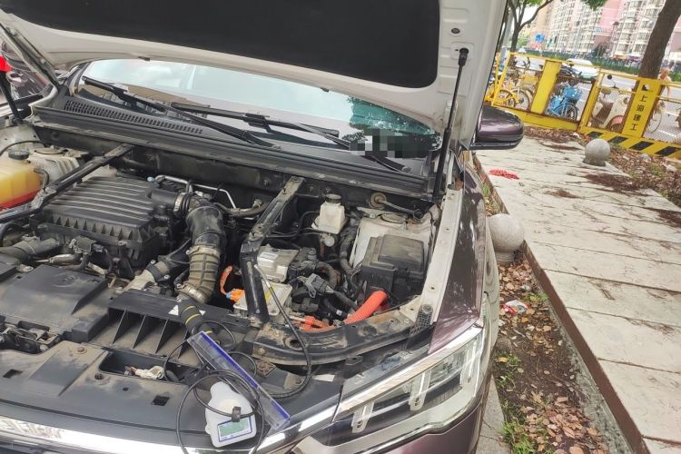 Used BYD Song Pro New Energy 2019 DM 1.5T Four-Wheel Drive Performance Edition Flagship Model Engine Bay Left