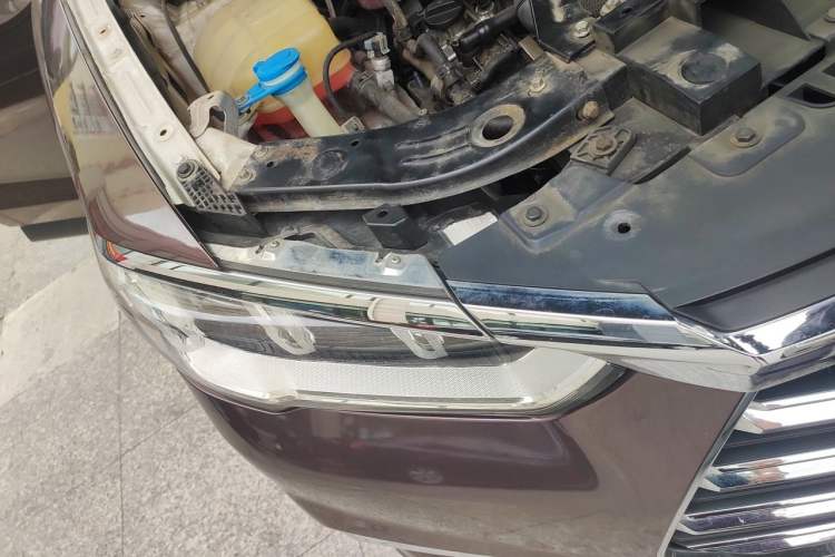 Used BYD Song Pro New Energy 2019 DM 1.5T Four-Wheel Drive Performance Edition Flagship Model Right Front Headlight