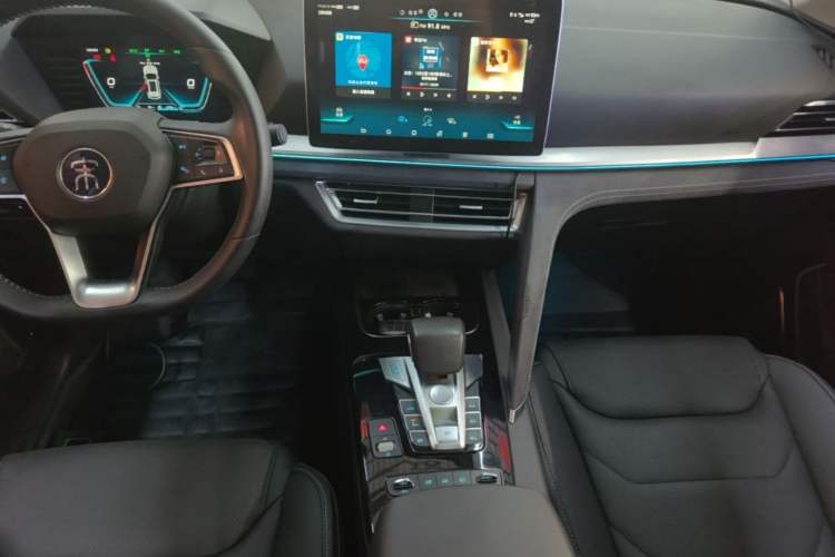 Used BYD Song Pro New Energy 2019 DM 1.5T Four-Wheel Drive Performance Edition Flagship Model Audio And AC Panel