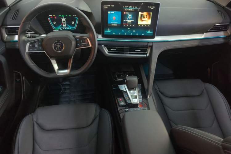 Used BYD Song Pro New Energy 2019 DM 1.5T Four-Wheel Drive Performance Edition Flagship Model Center Console