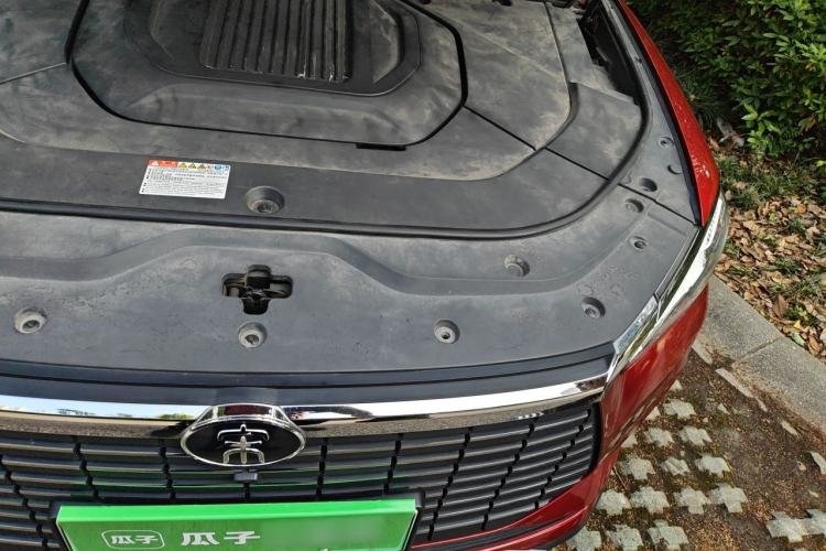 Used BYD Song Pro New Energy 2019 EV High-Power Long-Range Flagship Model Engine Bay Left