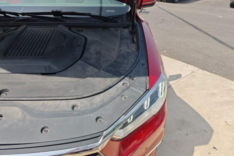 Used BYD Song Pro New Energy 2019 DM 1.5T Four-Wheel Drive Performance Edition Flagship Model Engine Bay Left