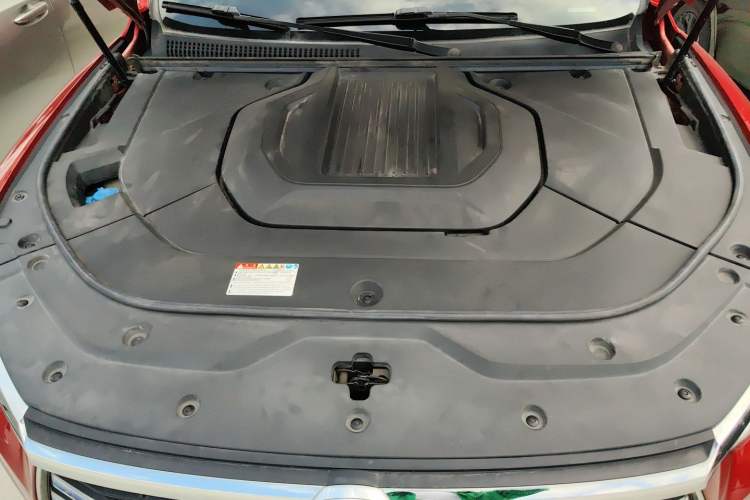 Used BYD Song Pro New Energy 2019 DM 1.5T Four-Wheel Drive Performance Edition Deluxe Model Engine Bay