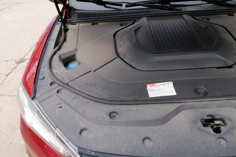 Used BYD Song Pro New Energy 2019 DM 1.5T Four-Wheel Drive Performance Edition Deluxe Model Engine Bay Right