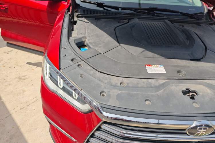 Used BYD Song Pro New Energy 2019 DM 1.5T Four-Wheel Drive Performance Edition Flagship Model Engine Bay Right
