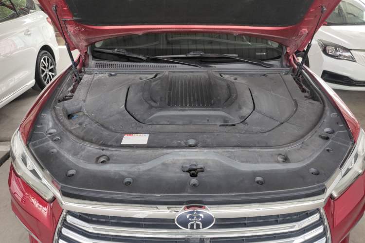 Used BYD Song Pro New Energy 2019 DM 1.5T Four-Wheel Drive Performance Edition Deluxe Model Engine Bay