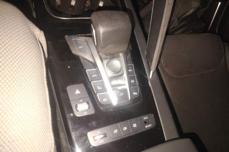 Used BYD Song Pro New Energy 2019 DM 1.5T Four-Wheel Drive Performance Edition Flagship Model Gear Lever