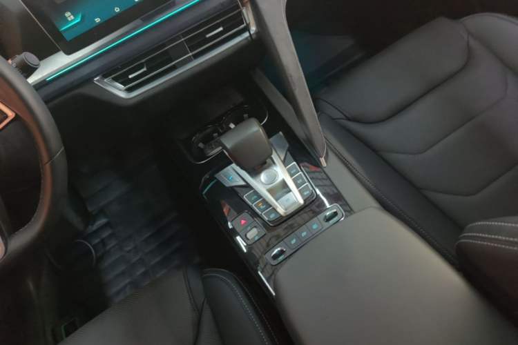 Used BYD Song Pro New Energy 2019 DM 1.5T Four-Wheel Drive Performance Edition Flagship Model Gear Lever