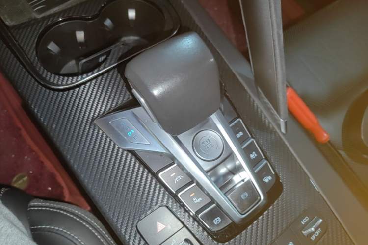 Used BYD Song Pro New Energy 2019 DM 1.5T Four-Wheel Drive Performance Edition Flagship Model Gear Lever