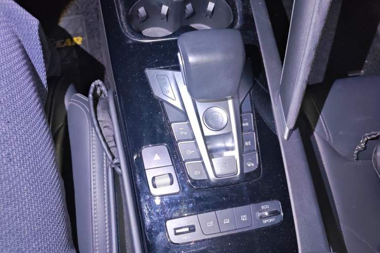 Used BYD Song Pro New Energy 2019 DM 1.5T Four-Wheel Drive Performance Edition Deluxe Model Gear Lever