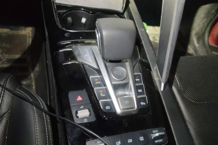 Used BYD Song Pro New Energy 2019 DM 1.5T Four-Wheel Drive Performance Edition Flagship Model Gear Lever