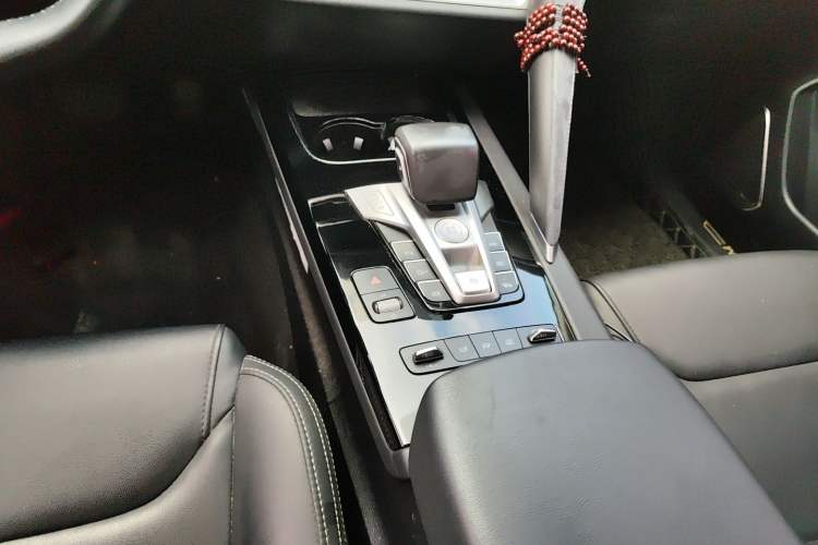 Used BYD Song Pro New Energy 2019 DM 1.5T Four-Wheel Drive Performance Edition Deluxe Model Gear Lever