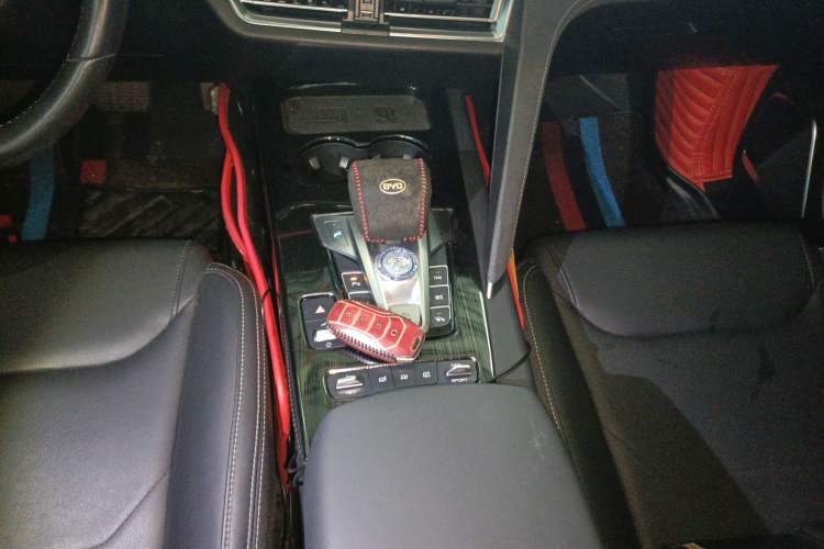 Used BYD Song Pro New Energy 2019 DM 1.5T Four-Wheel Drive Performance Edition Deluxe Model Gear Lever