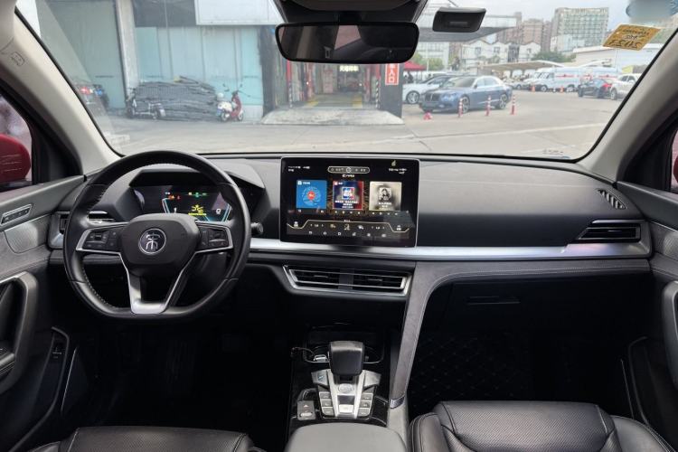 Used BYD Song Pro New Energy 2019 DM 1.5T Four-Wheel Drive Performance Edition Flagship Model Interior 1