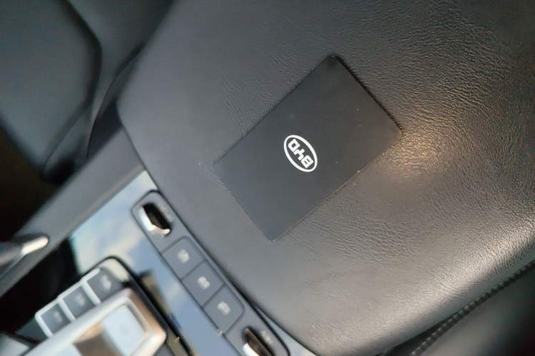 Used BYD Song Pro New Energy 2019 DM 1.5T Four-Wheel Drive Performance Edition Deluxe Model Interior 1