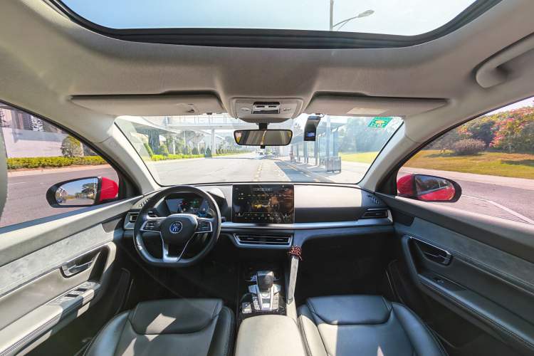 Used BYD Song Pro New Energy 2019 DM 1.5T Four-Wheel Drive Performance Edition Deluxe Model Interior 2