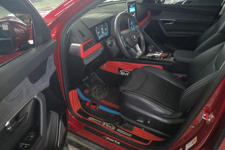 Used BYD Song Pro New Energy 2019 DM 1.5T Four-Wheel Drive Performance Edition Deluxe Model Interior 3