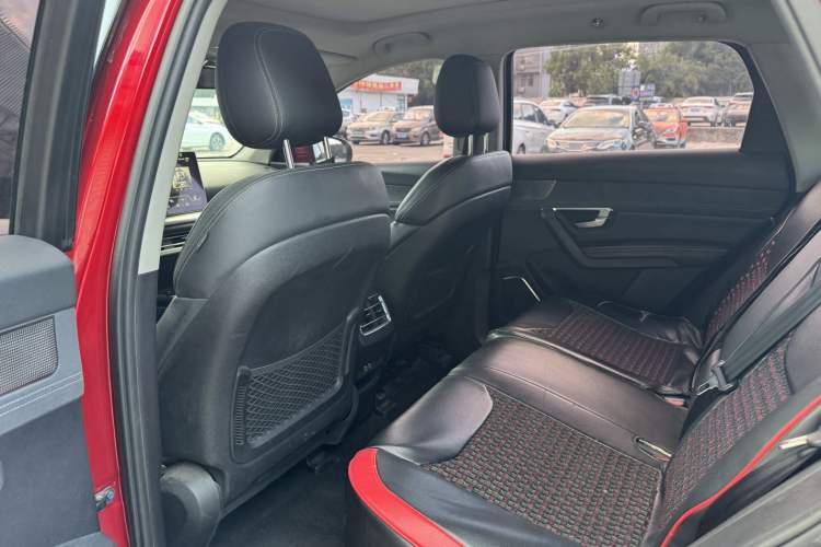 Used BYD Song Pro New Energy 2019 DM 1.5T Four-Wheel Drive Performance Edition Flagship Model Interior 7