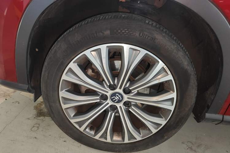 Used BYD Song Pro New Energy 2019 EV High-Power Long-Range Flagship Model Left Front Wheel Hub