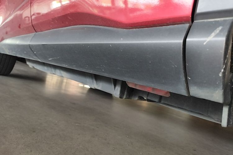Used BYD Song Pro New Energy 2019 DM 1.5T Four-Wheel Drive Performance Edition Deluxe Model Left Side Sill